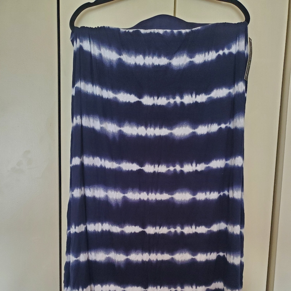 White/Blue tie dye skirt